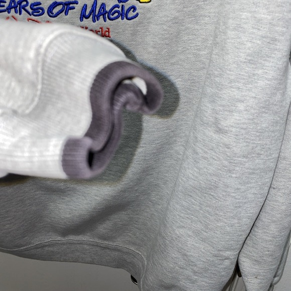 Vintage‎ Disney 100 Years Of Magic Embroidered Sweatshirt M - Picture 4 of 7